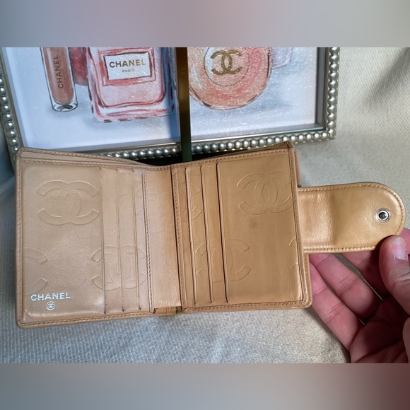 *SOLD* CHANEL CAMBON KISSLOCK WALLET WITH COA - Picture 8 of 13